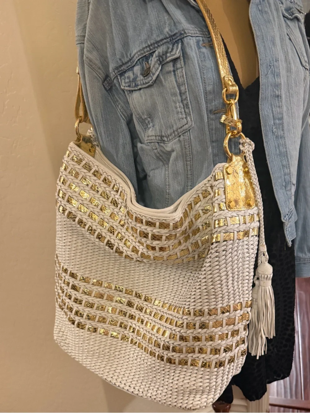 Beverly Feldman white and gold woven large hobo bag Gorgeous